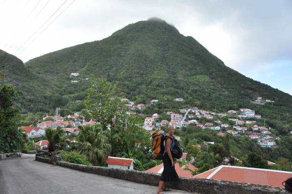 Caminhando em Windwardside, principal cidade de Saba, no Caribe